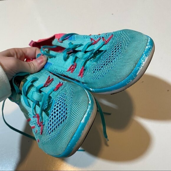 Nike - Free TR Focus Flyknit Teal Blue Pink Pink Black - Women's 8 FLAWED. - Picture 4 of 9